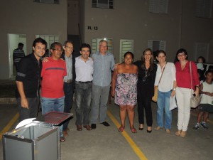 vereadores participam do sorteio dos móveis para mutuários do empreendimento Jaguariúna I
