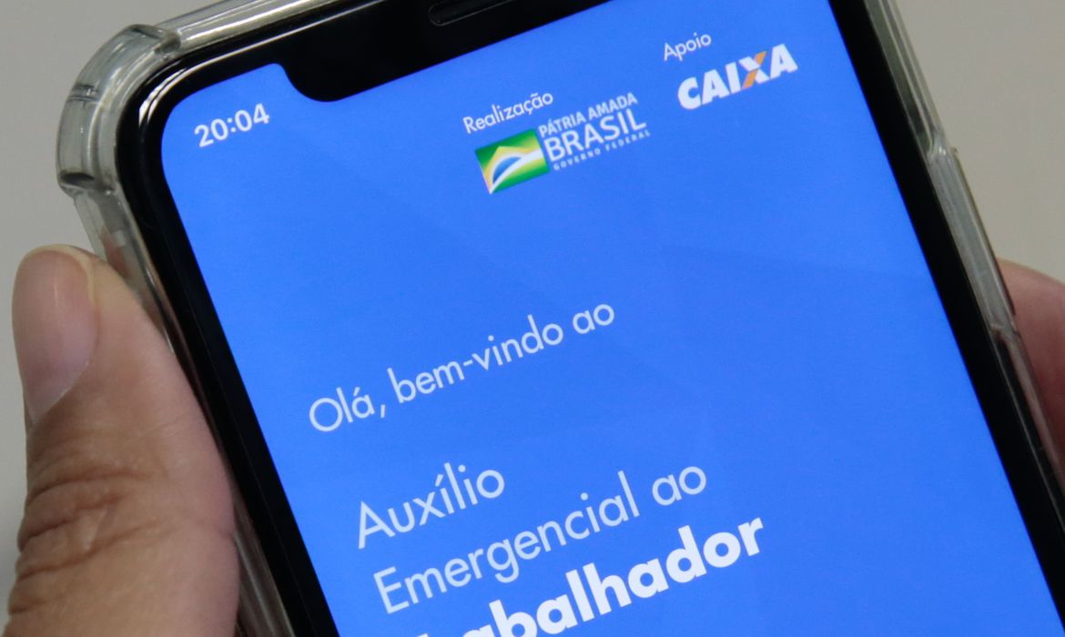 Após ter anunciado, governo diz agora que não pode antecipar 2ª parcela do auxílio de R$ 600
