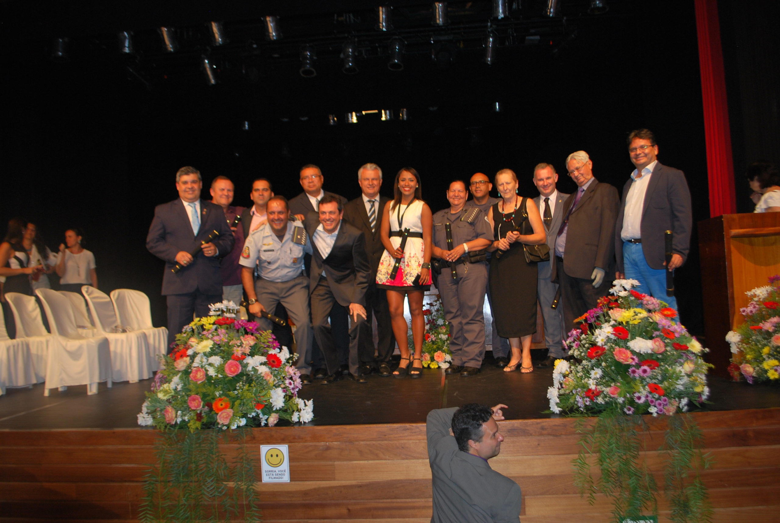 Sessões solenes para entrega de títulos de cidadania acontecem quarta e quinta-feira no Teatro Municipal
