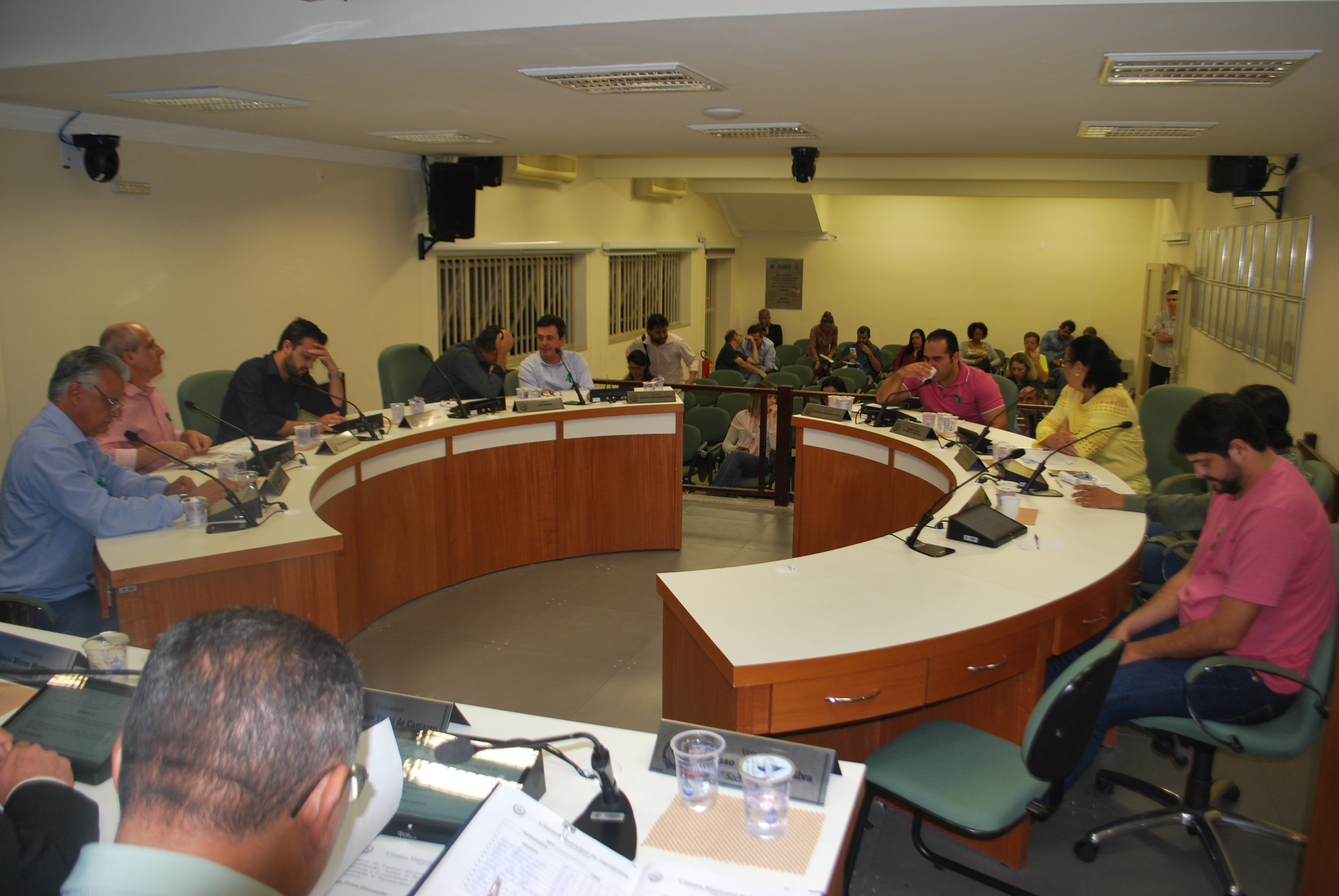 Vereadores aprovam nove projetos na 19ª sessão ordinária do ano