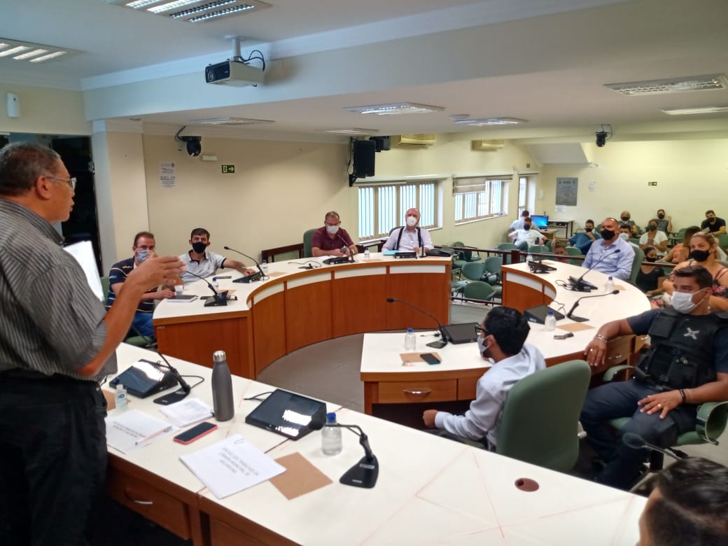 Vereadores e assessores da Câmara Municipal de Jaguariúna participam de treinamento sobre a rotina legislativa e administrativa da Casa