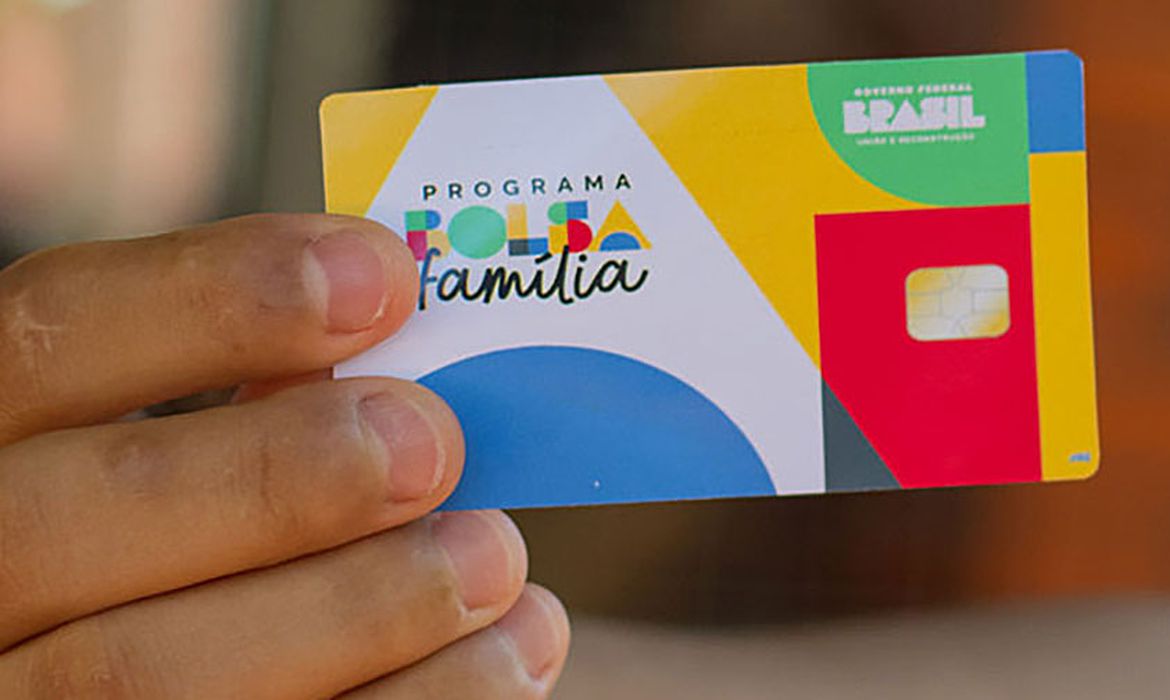 Governo alerta que 7 milhões de famílias devem atualizar CadÚnico