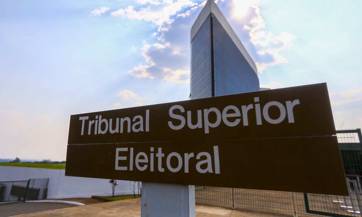 Prazo para emitir ou regularizar título termina na quarta-feira (4)