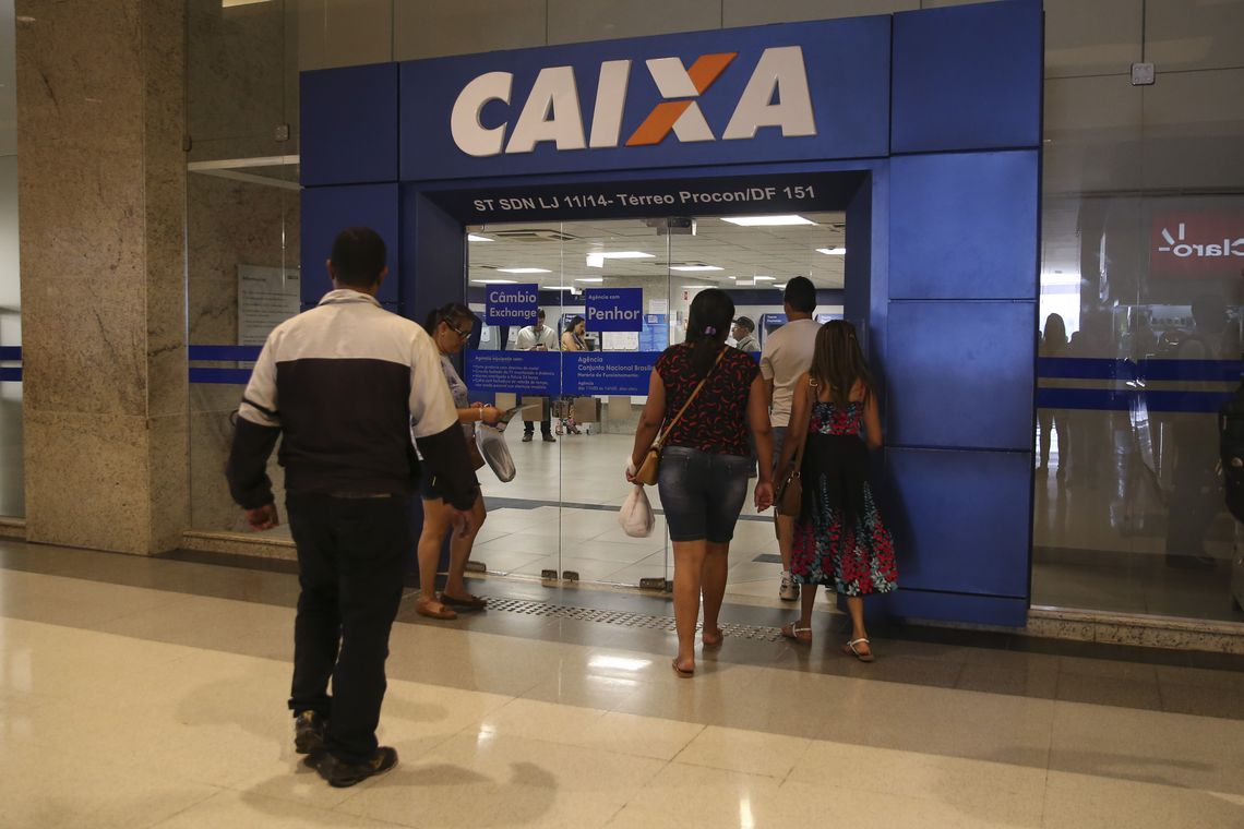 Nascidos em abril e maio já podem sacar FGTS