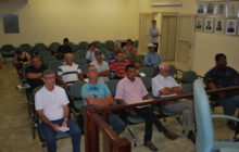 Taxistas participam de Audiência Pública na Câmara e discutem pontos do projeto que regulamente o serviço no município