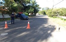 Polícia Municipal mantém barreiras e coíbe consumo de bebidas alcoólicas em áreas públicas no final de semana em Jaguariúna