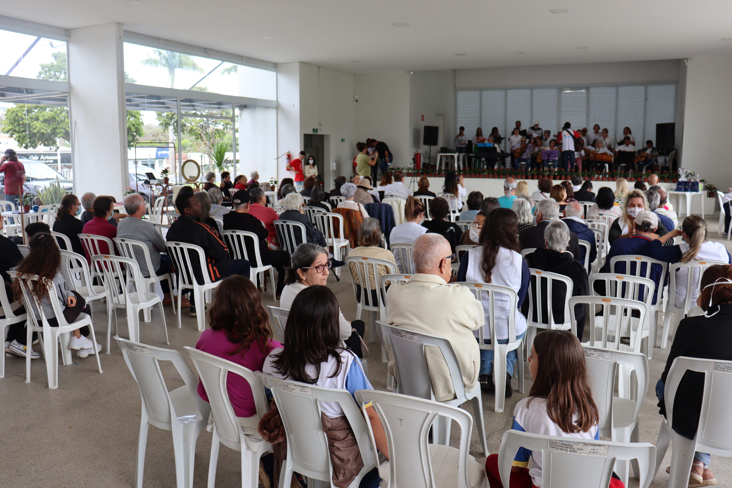 Idosos de Jaguariúna participam da 1ª Exp60+, no Espaço Boulevard