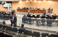 Parlamento Metropolitano elege nova Mesa Diretora. Vereador Silva deixa a presidência e vereador Romilson assume a 2ª vice-presidência