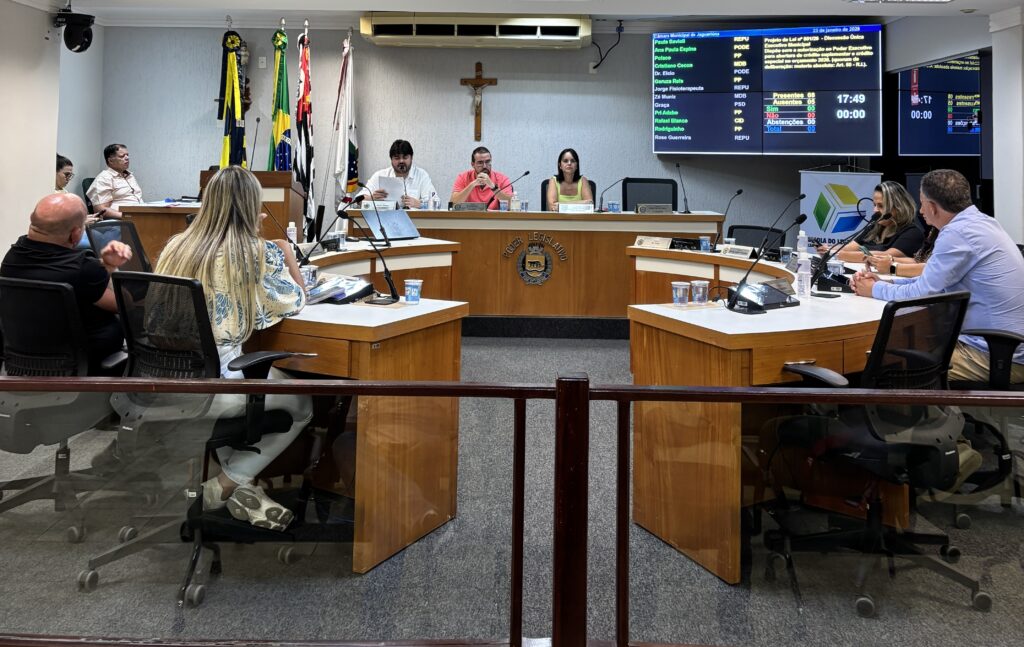 Em sessão extraordinária, Câmara aprova abertura de crédito para Saúde e Administração